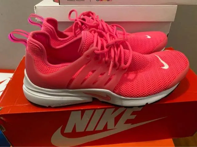 Nike Prestos