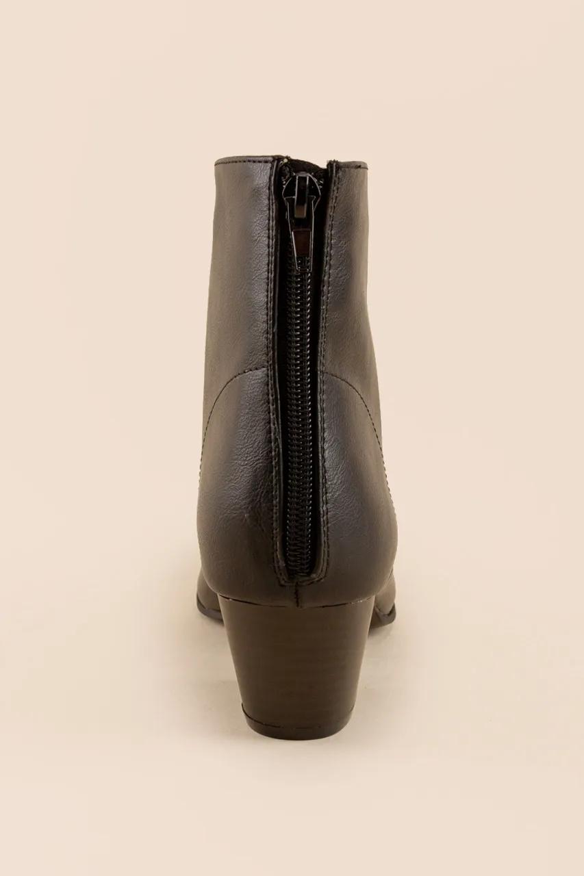 Qupid Mystique Minimal Western Boot