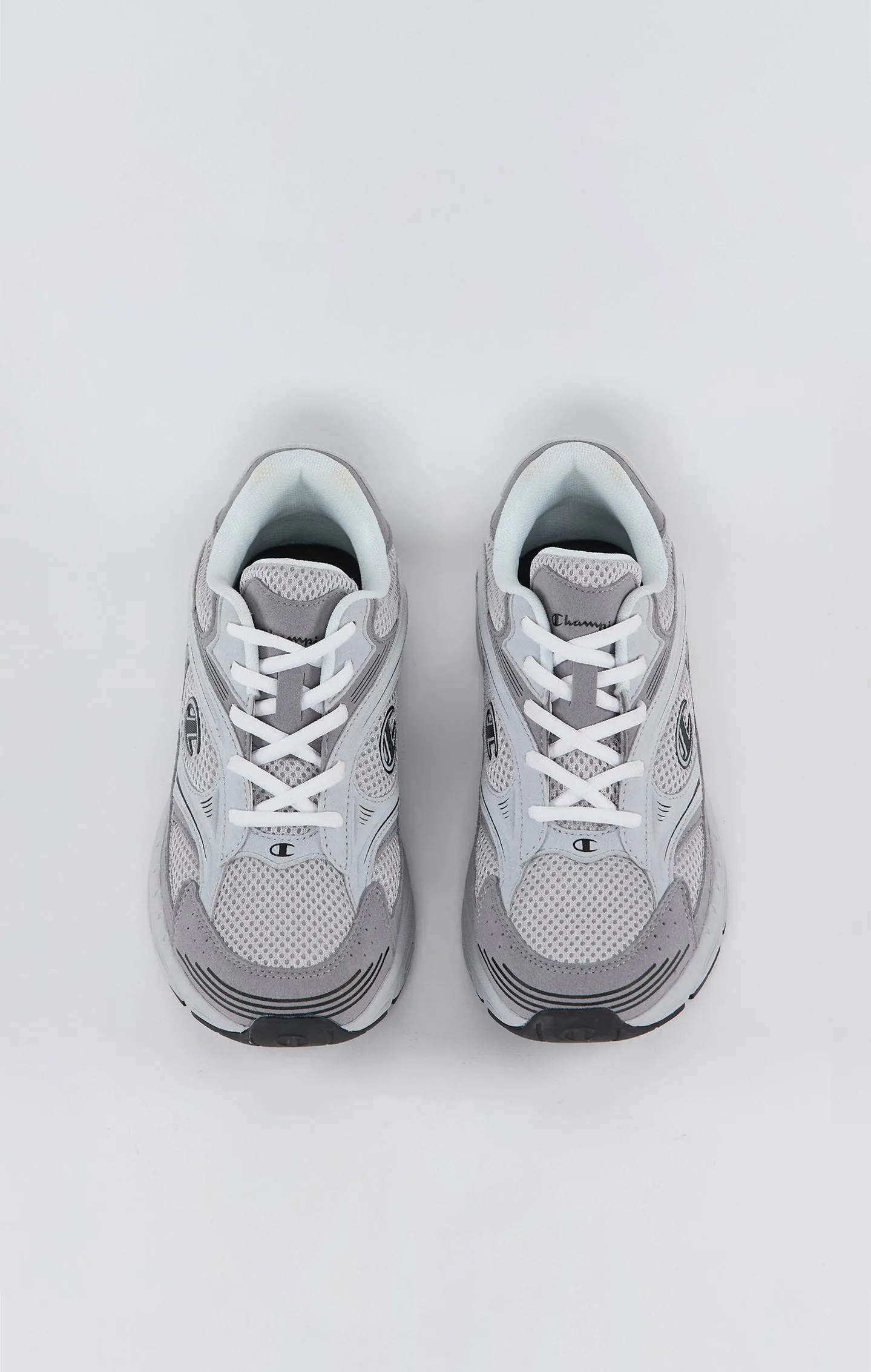  RN00 Low Cut Trainers     