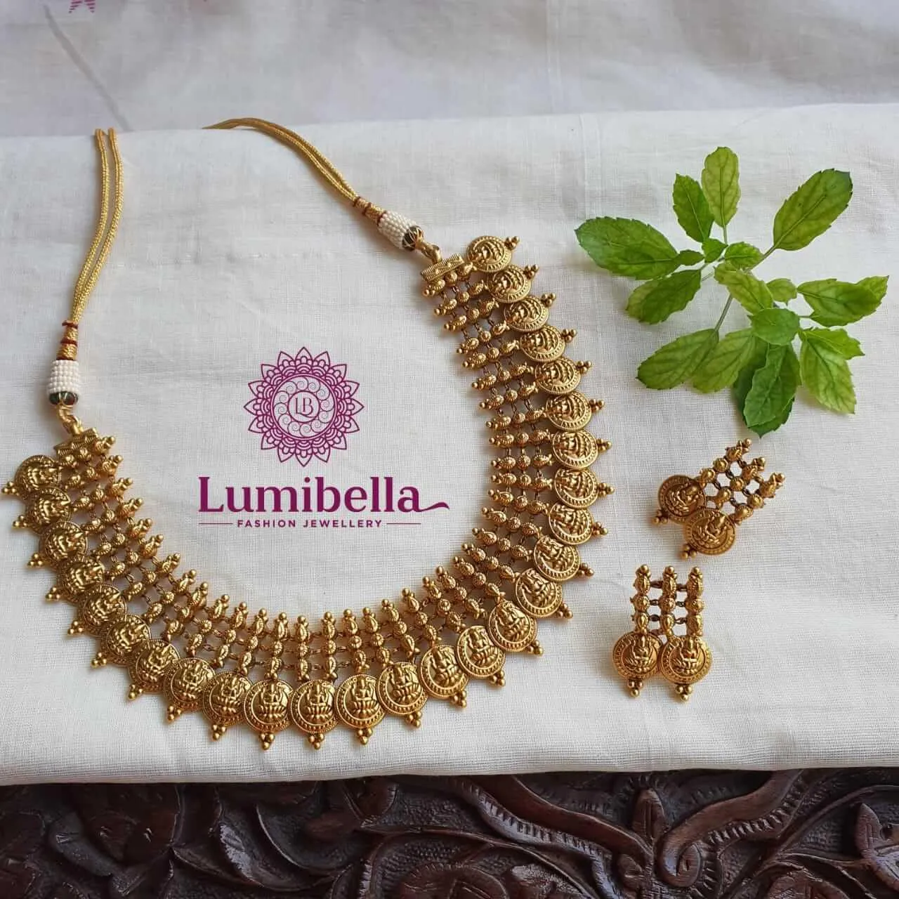 Short Kasumala Neckset