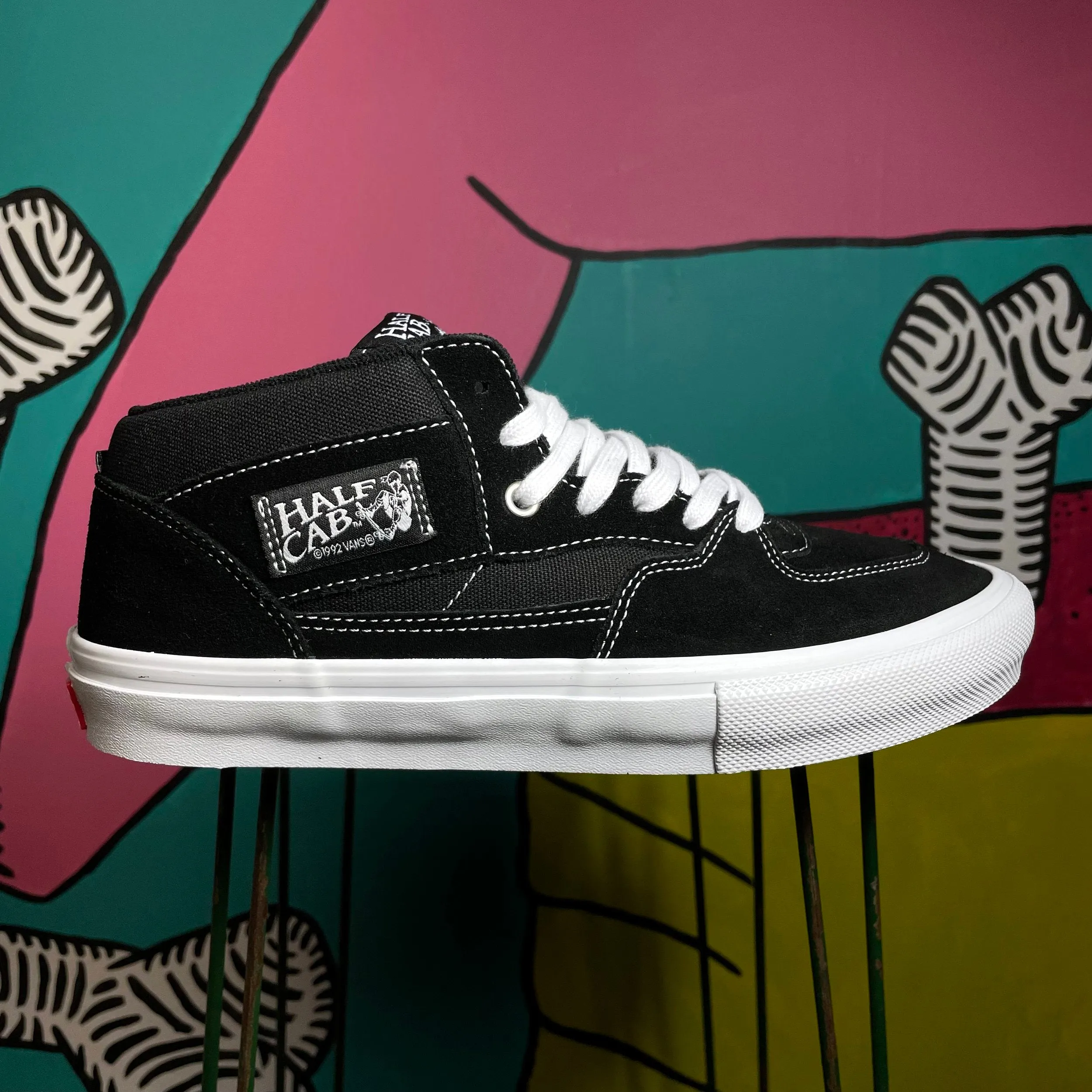 VANS SKATE HALF CAB BLACK/WHITE